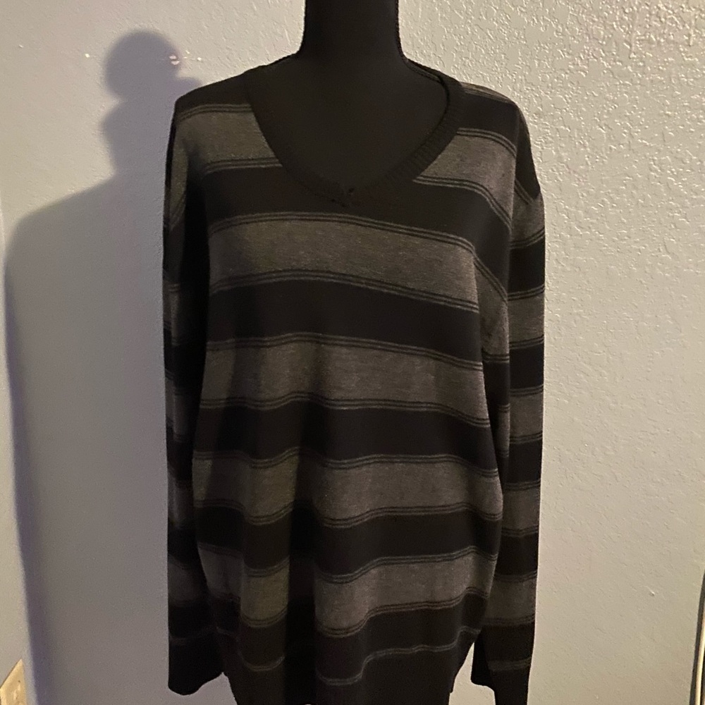 Men’s English denim sweater